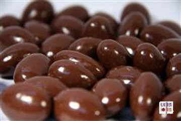 Pink Lady Milk Chocolate Almonds in 1kg Bag