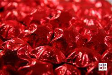 Red Foiled Stars in 500g Bag