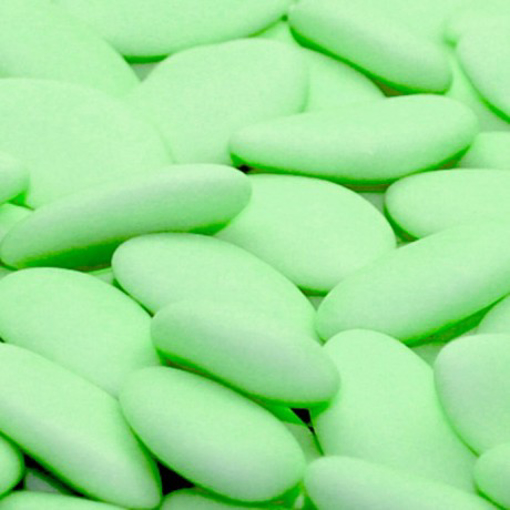 Picture of Green Sugared Almonds in 1kg bag