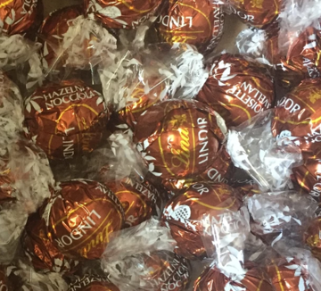 Picture of Lindt Balls - Hazelnut (10 pieces)